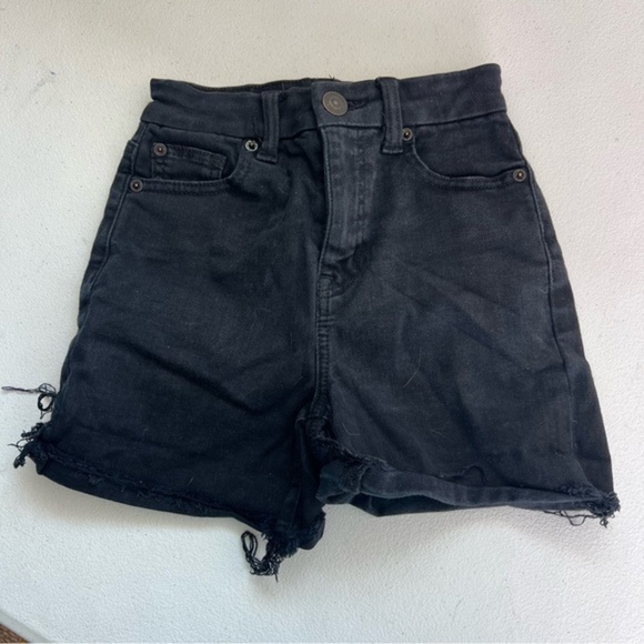 5/$25 American Eagle black jean shorts, curvy high-rise Shorty size 00 - Picture 1 of 4